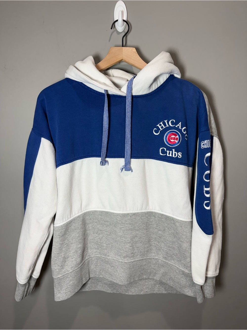 Chicago Cubs Colorblock Fleece Hoodie MLB Genuine Merchandise Soft As A Grape M